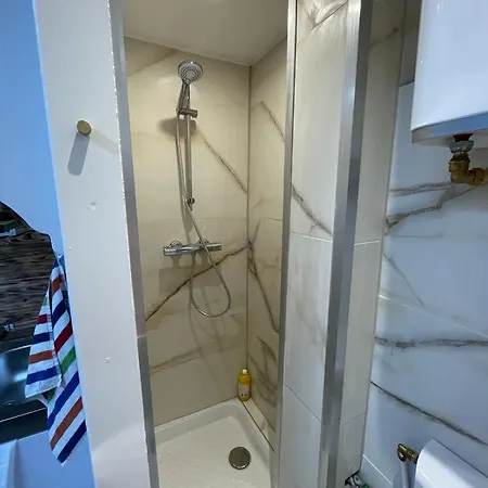 Petit Proche Gare Apartman