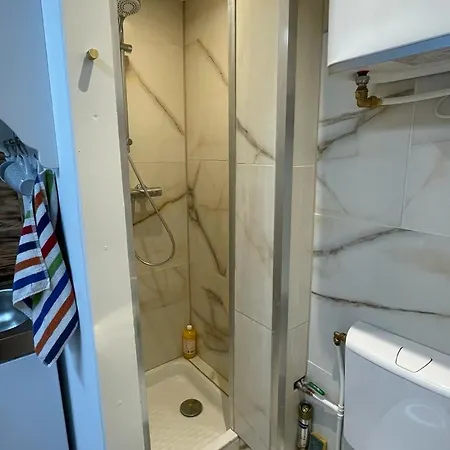 Petit Proche Gare Apartman